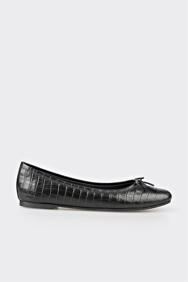 Siyah deri kadın babet, günlük kullanım için - Elle Shoes