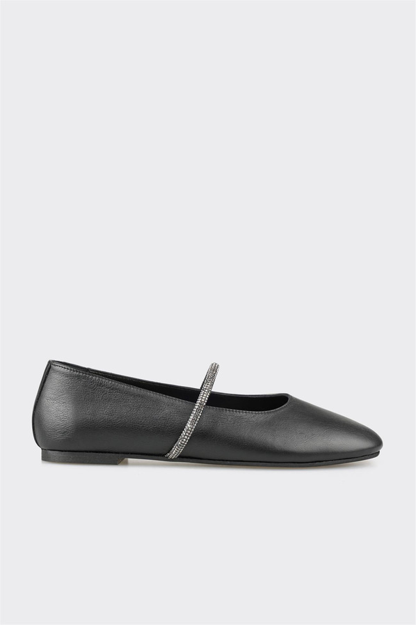 Siyah deri kadın babet, rahat kullanım için - Elle Shoes