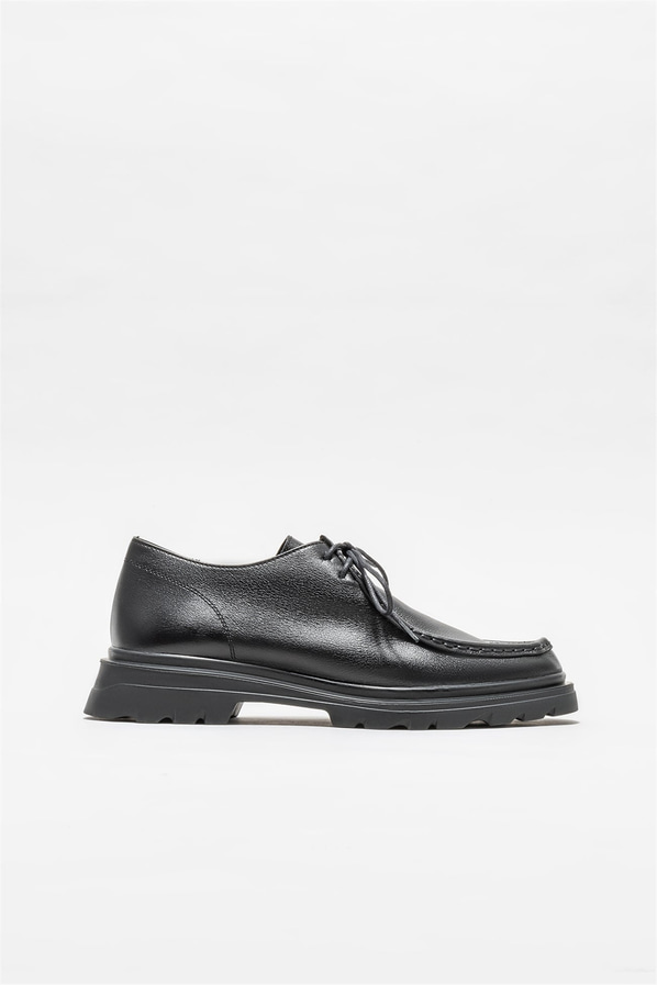 Siyah deri kadın ayakkabı, günlük kullanım için - Elle Shoes