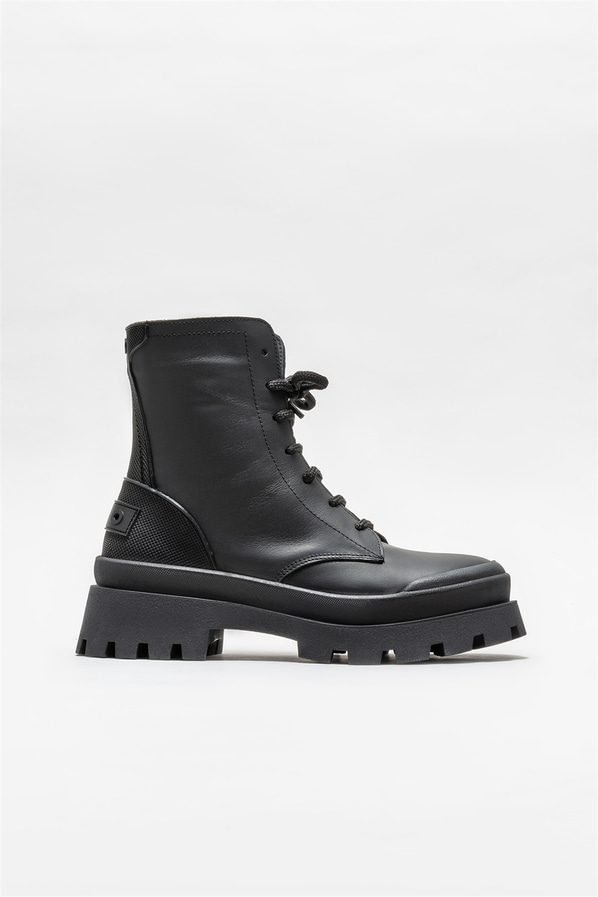 Siyah deri kadın bot, günlük kullanım için - Elle Shoes