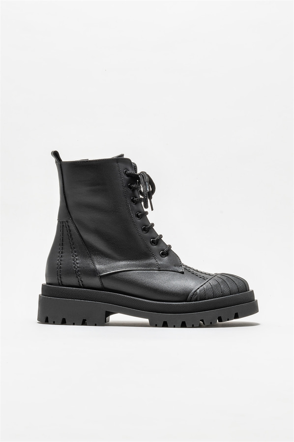 Siyah deri kadın günlük bot, günlük kullanım için - Elle Shoes