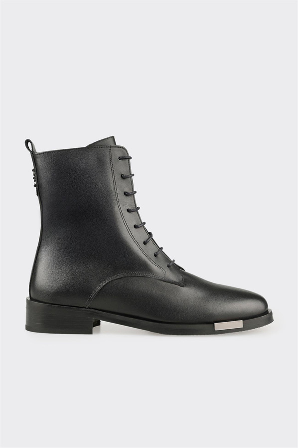 Siyah Deri Kadın Günlük Bot