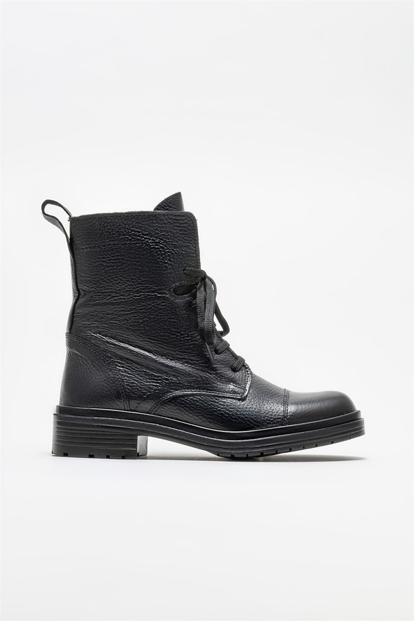 Siyah deri kadın bot, günlük kullanım için - Elle Shoes