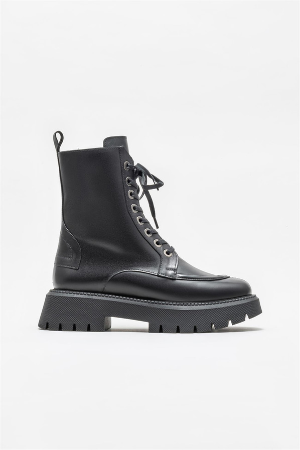 Siyah deri kadın günlük bot, günlük kullanım için - Elle Shoes