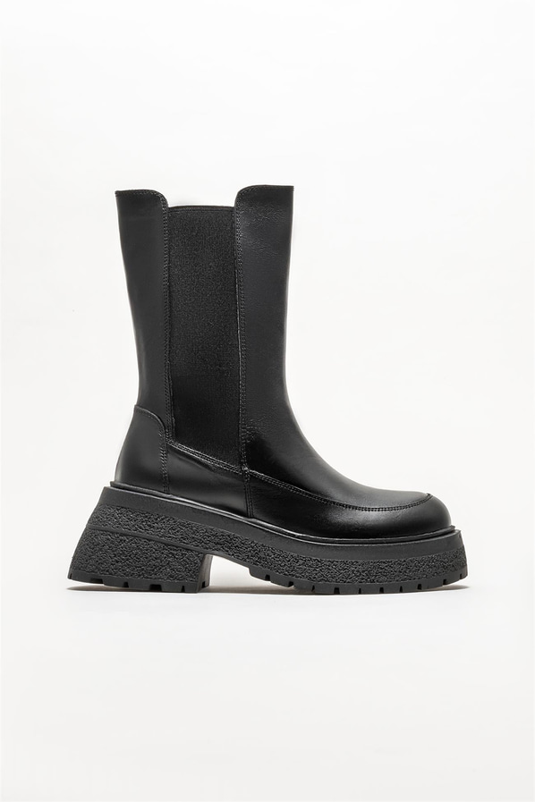 Siyah deri kadın bot, günlük kullanım için - Elle Shoes