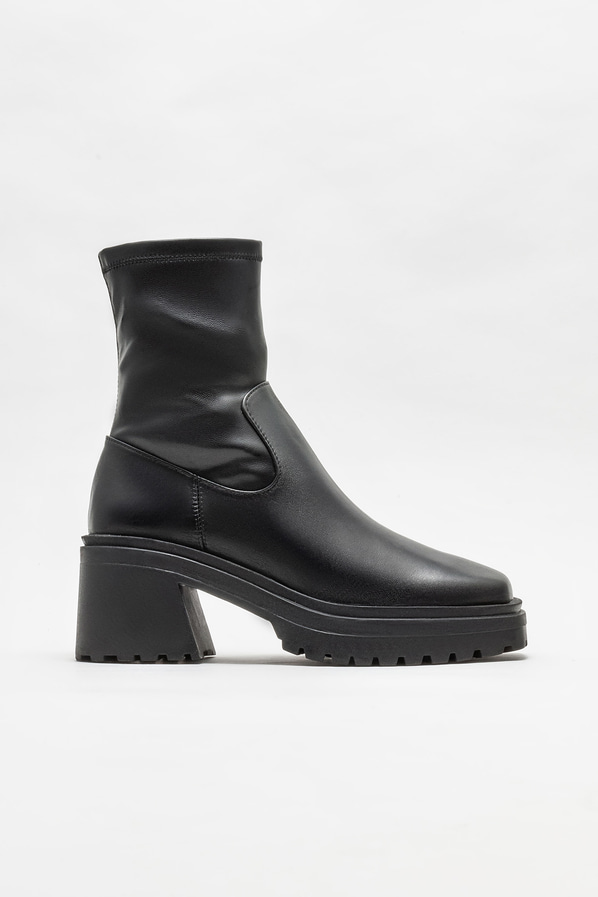 Siyah deri kadın bot, günlük kullanım için - Elle Shoes