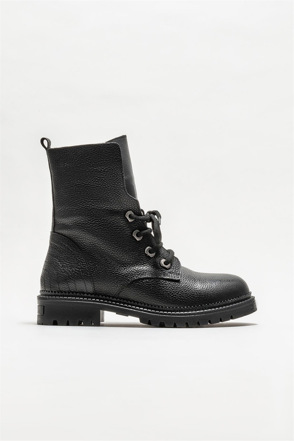 Siyah deri kadın günlük bot, günlük kullanım için - Elle Shoes