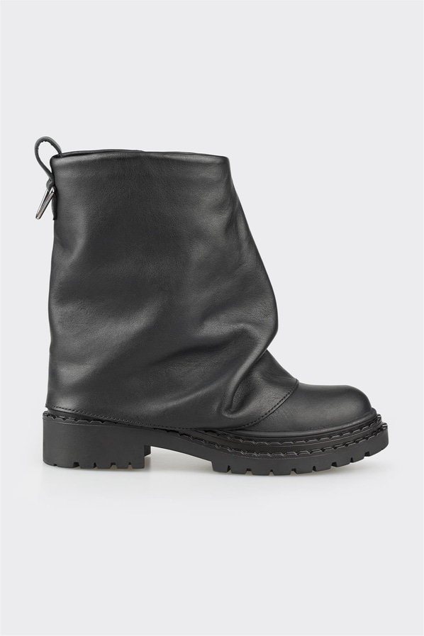 Siyah deri kadın bot, günlük kullanım için - Elle Shoes