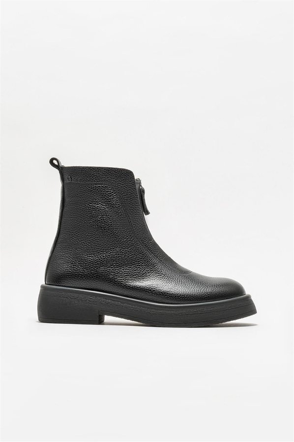 Siyah deri kadın bot, günlük kullanım için - Elle Shoes