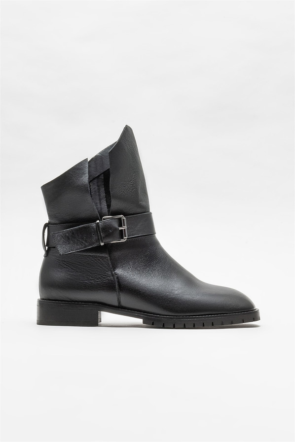 Siyah deri kadın bot, günlük kullanım için - Elle Shoes