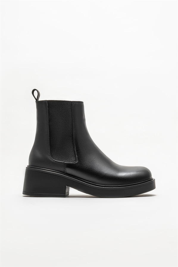 Siyah deri kadın bot, günlük kullanım için - Elle Shoes