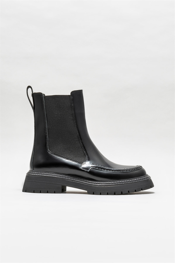 Siyah deri kadın bot, günlük kullanım için - Elle Shoes
