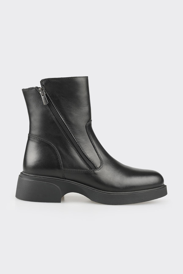 Siyah deri kadın bot, günlük kullanım için - Elle Shoes