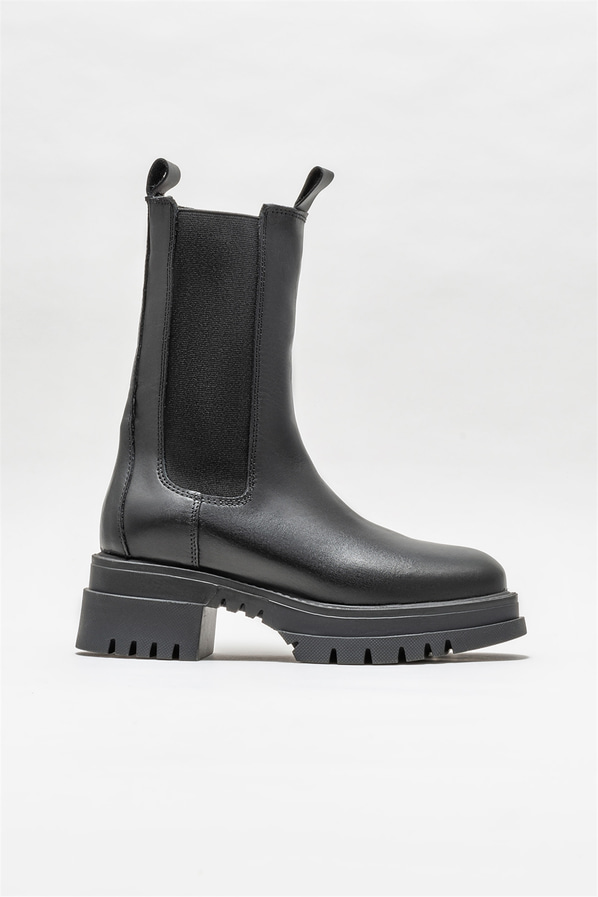 Siyah deri kadın bot, günlük kullanım için - Elle Shoes