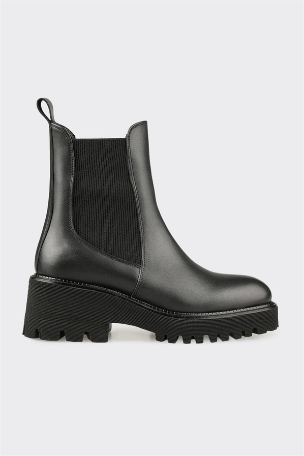 Siyah deri simli kadın bot, rahat kullanım için - Elle Shoes