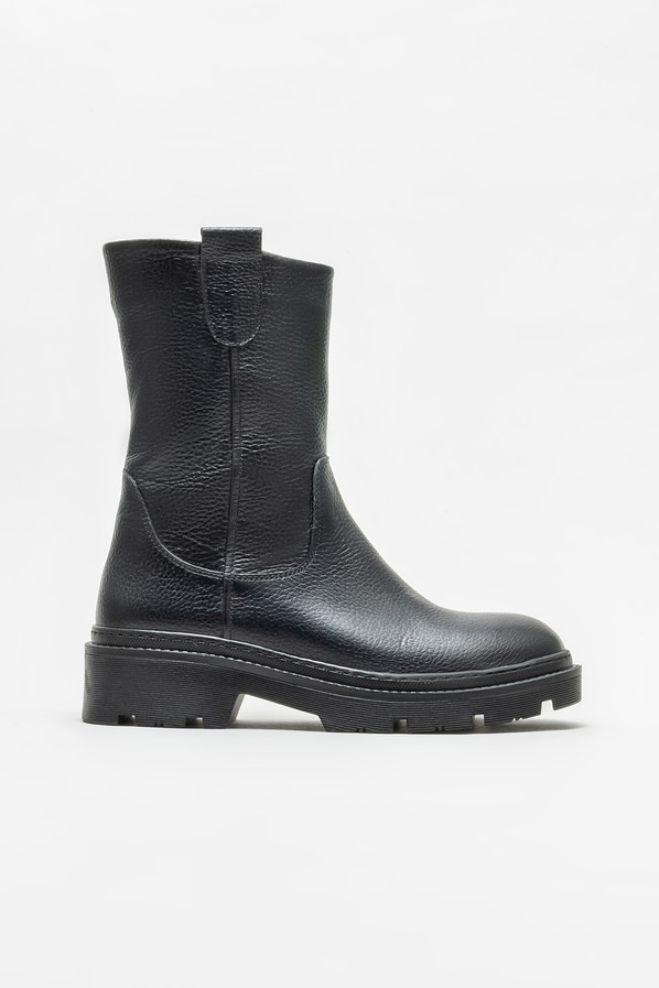 Siyah deri düz kadın bot, günlük kullanım için - Elle Shoes