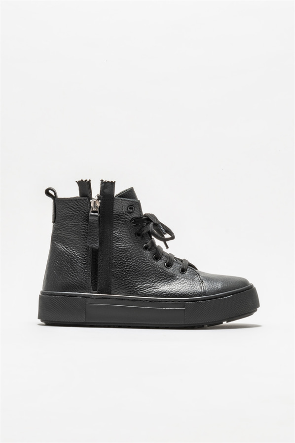 Siyah deri kadın bot, günlük kullanım için - Elle Shoes