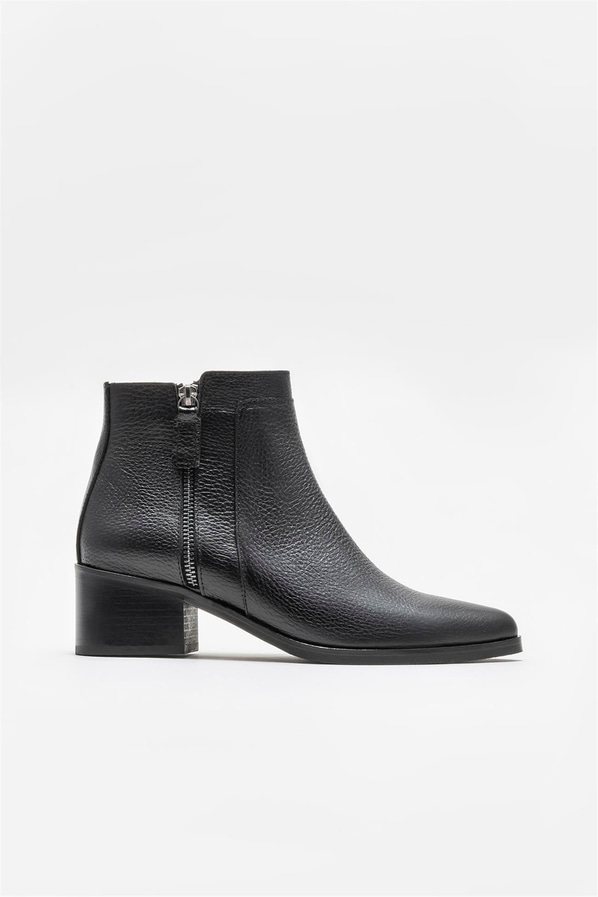 Siyah deri kadın bot, rahat kullanım için - Elle Shoes