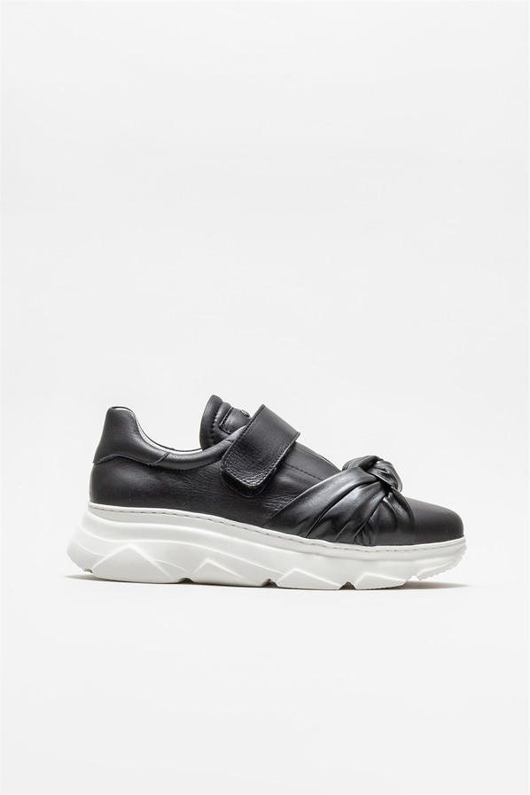 Siyah deri kadın spor ayakkabı - Elle Shoes