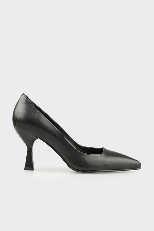 Siyah Deri Kadın Stiletto