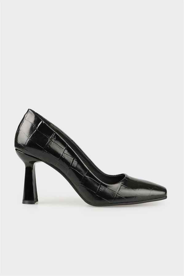 Siyah Deri Kadın Stiletto