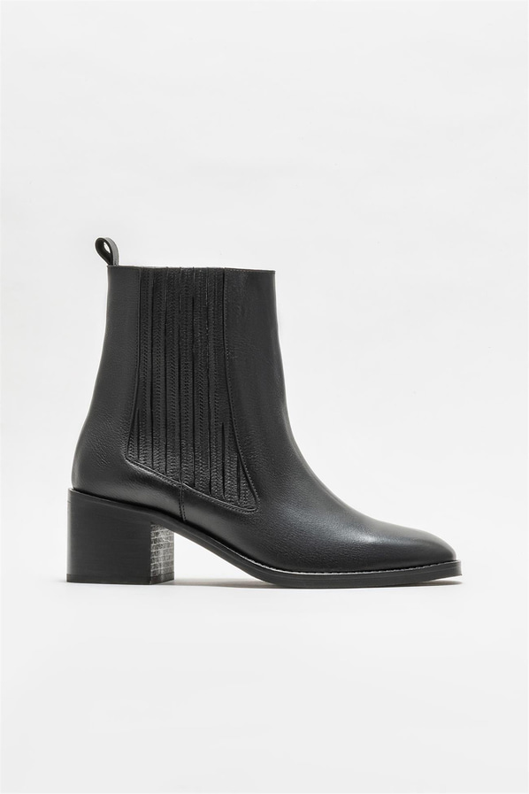 Siyah deri topuklu kadın bot, rahat kullanım için - Elle Shoes
