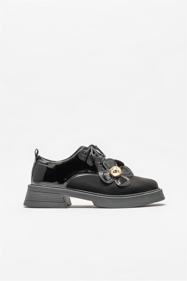 Siyah kadın günlük ayakkabı, günlük kullanım için - Elle Shoes