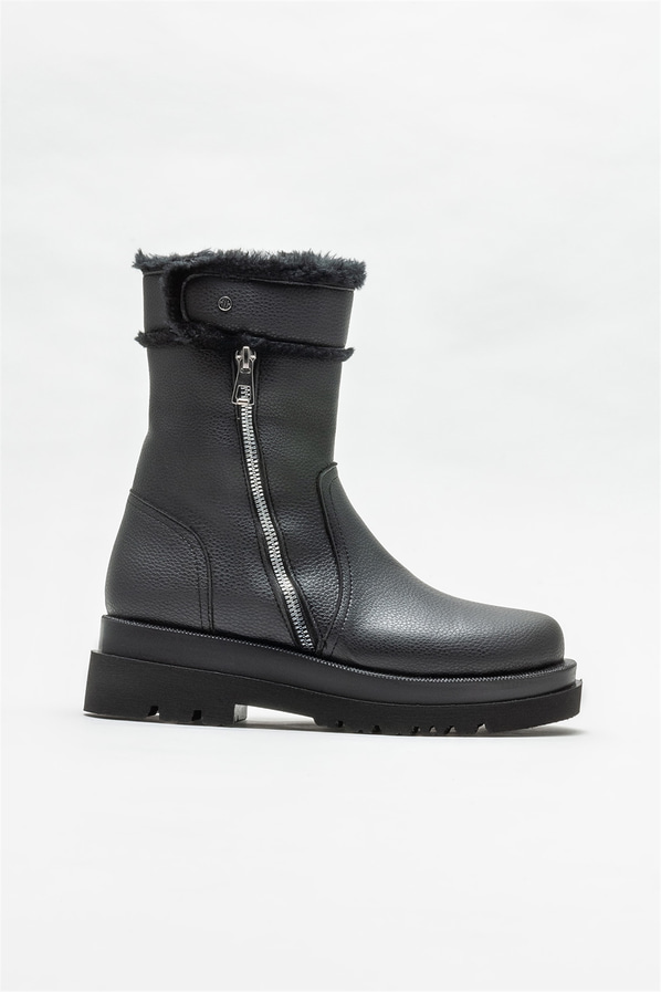 Siyah düz kadın bot, günlük kullanım için - Elle Shoes