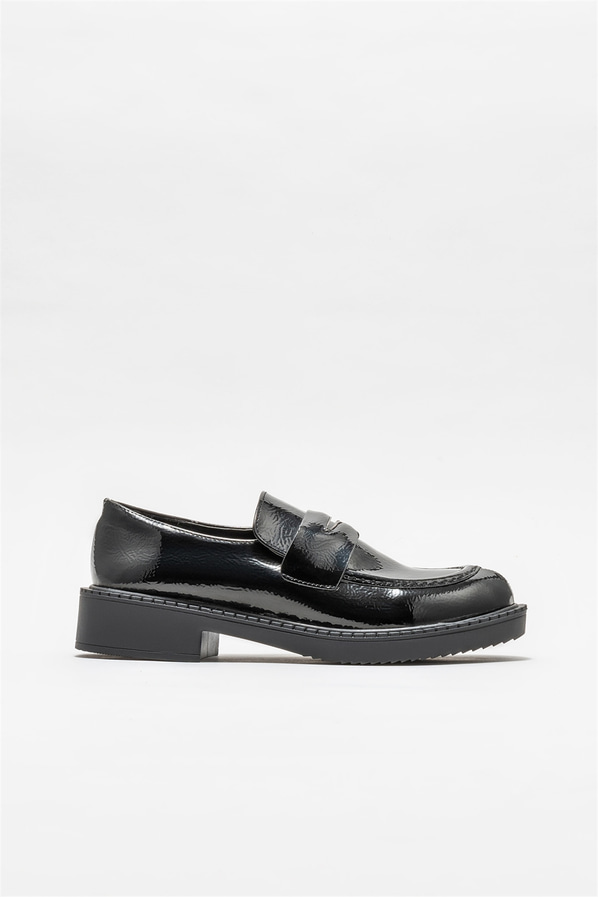 Siyah kadın loafer, günlük kullanım için - Elle Shoes