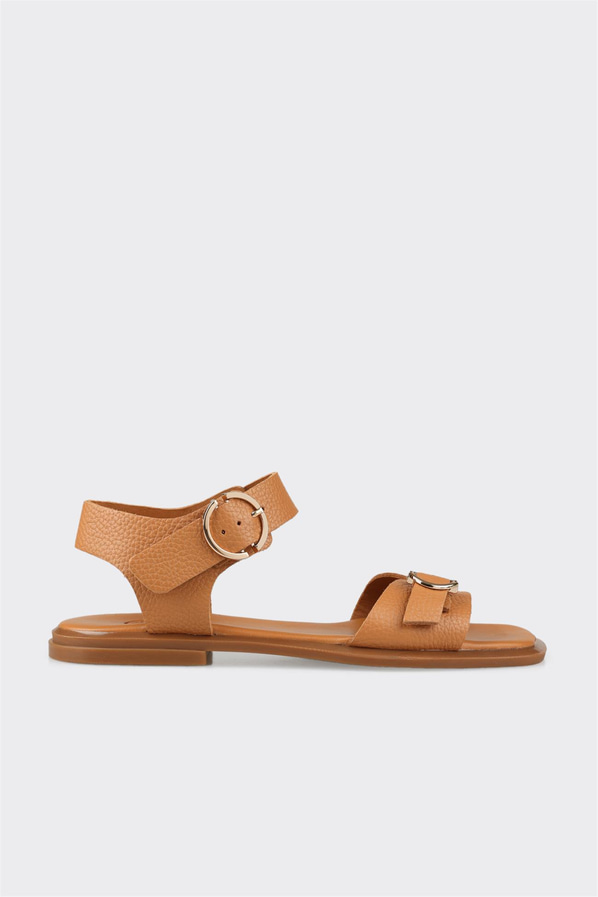Taba deri düz kadın sandalet, rahat kullanım için - Elle Shoes