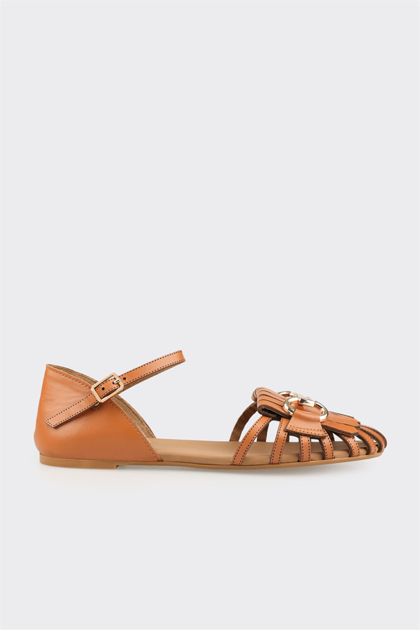 Taba deri kadın düz sandalet, günlük kullanım için - Elle Shoes