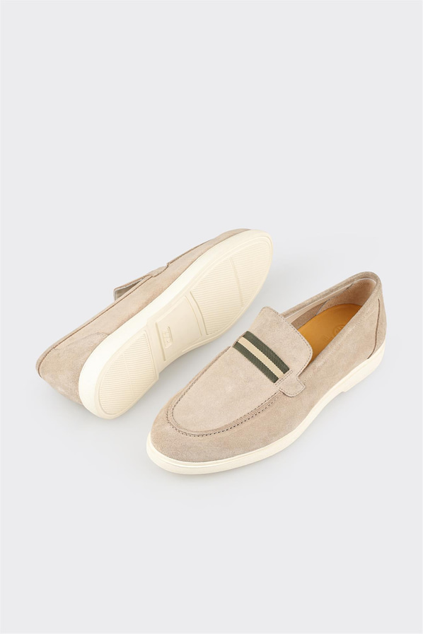 Bej deri erkek loafer, rahat kullanım için - Elle Shoes