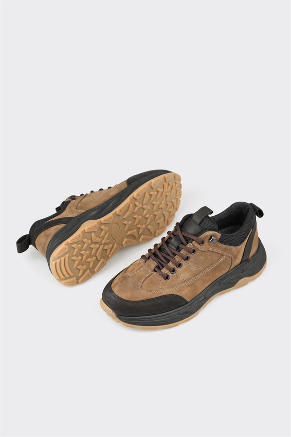 Bej deri ve süet erkek spor ayakkabı, rahat kullanım için - Elle Shoes