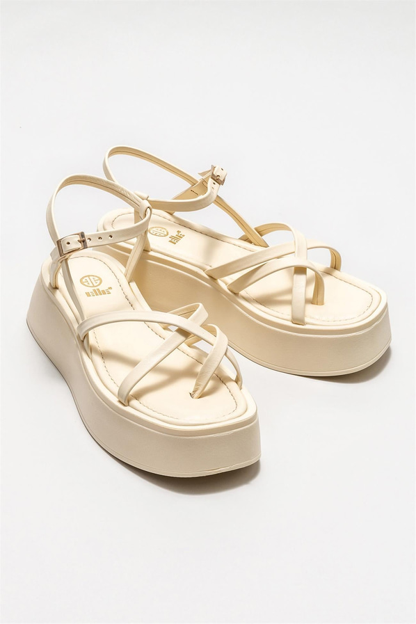 Bej deri dolgu topuklu kadın sandalet - Elle Shoes