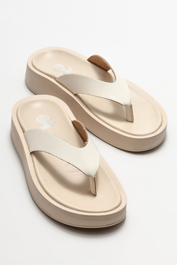 Bej deri dolgu topuklu kadın terlik - Elle Shoes