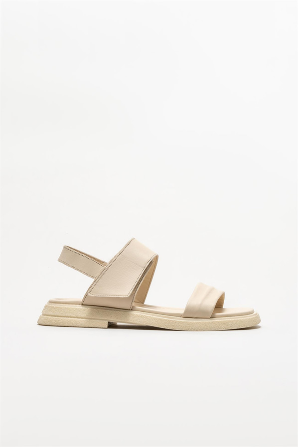 Bej deri düz kadın sandalet, rahat kullanım için - Elle Shoes