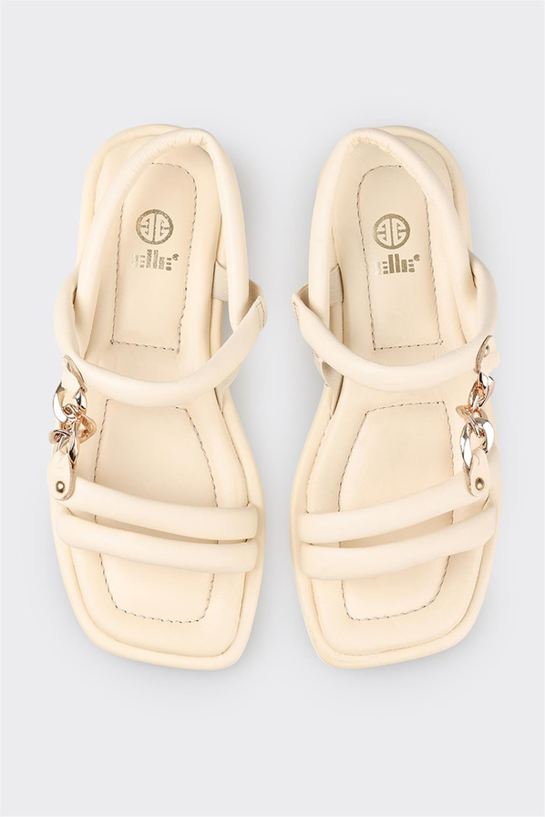 Bej deri düz zincir detaylı kadın sandalet, rahat kullanım için - Elle Shoes