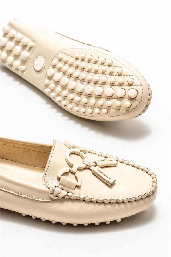 Bej deri kadın loafer, günlük kullanım için - Elle Shoes