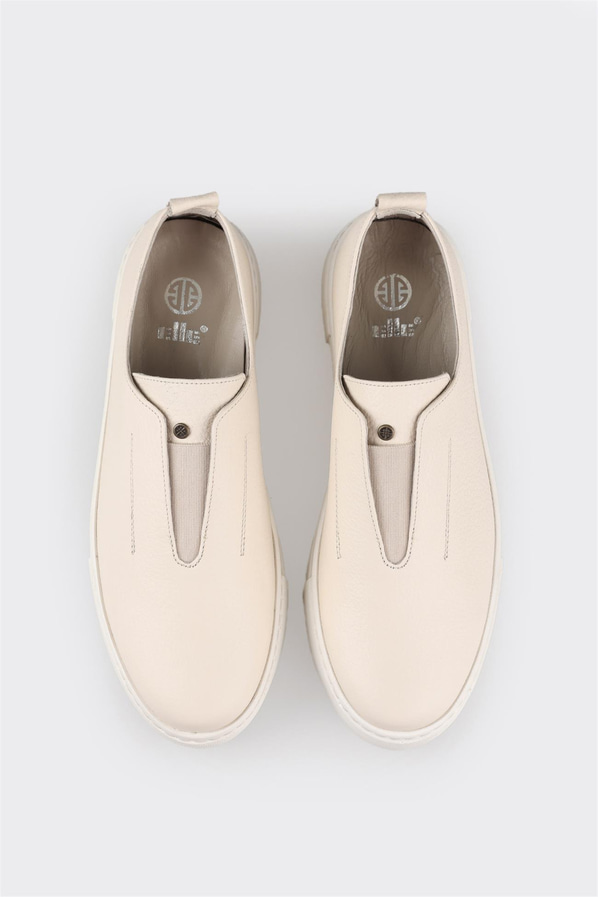 Bej deri kadın düz ayakkabı, ofis stili için - Elle Shoes