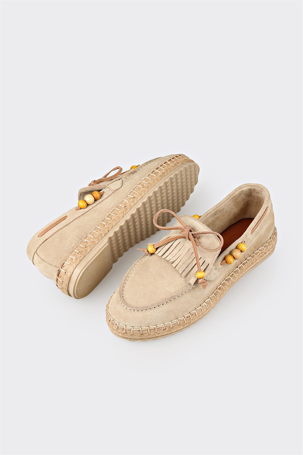 Bej deri düz kadın ayakkabı, rahat kullanım için - Elle Shoes