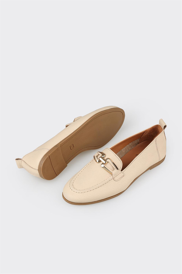 Bej deri kadın loafer, rahat kullanım için - Elle Shoes