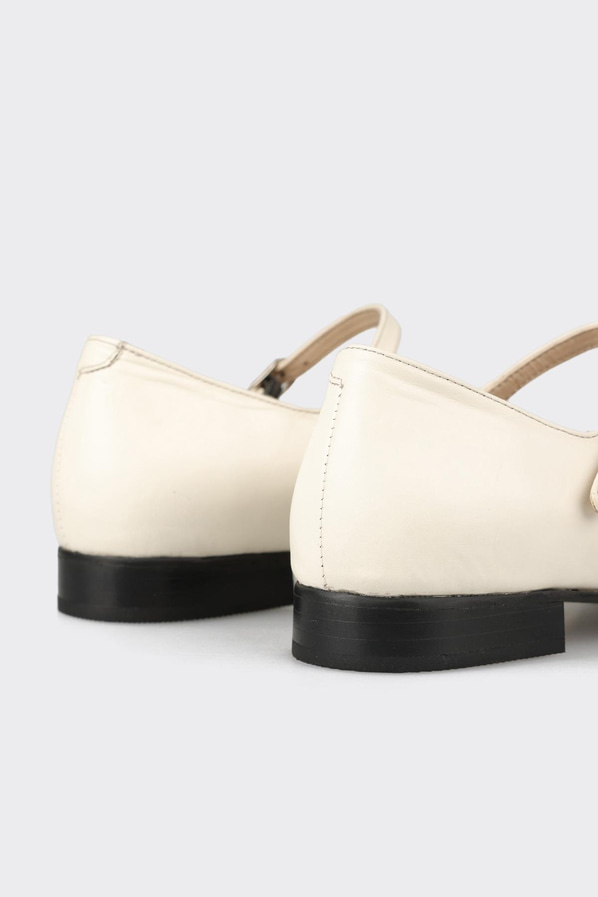 Bej deri kadın babet, günlük kullanım için - Elle Shoes