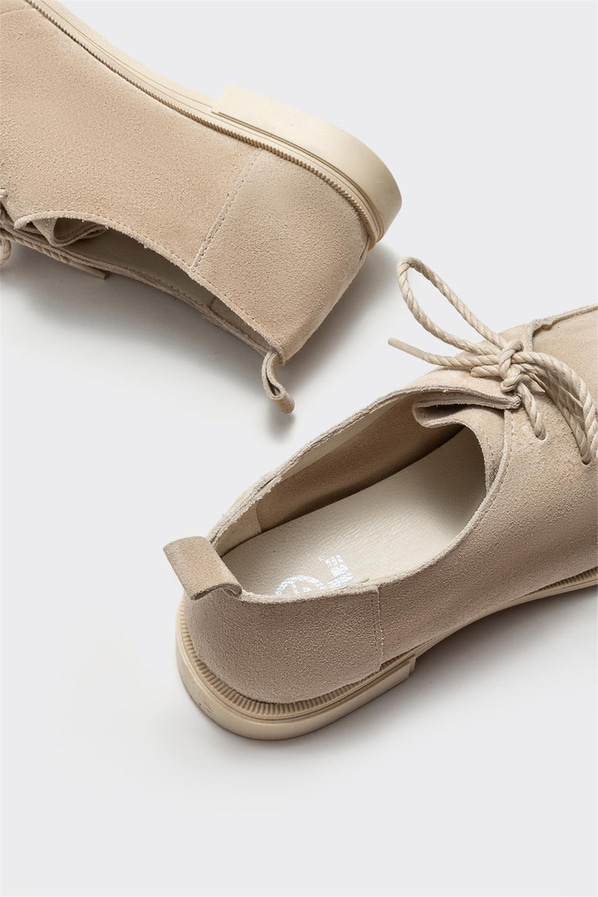 Bej deri kadın ayakkabı, günlük kullanım için - Elle Shoes