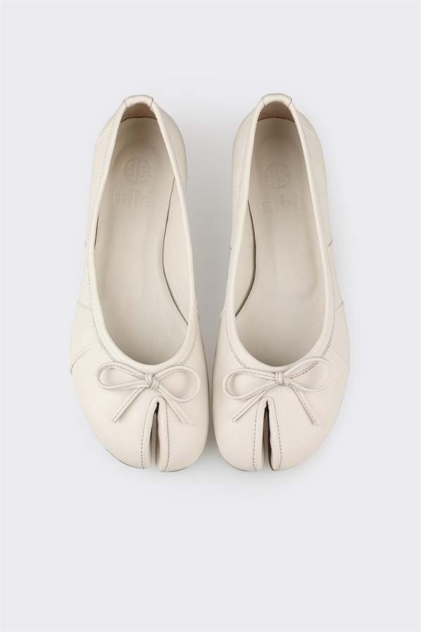 Bej deri kadın babet, günlük kullanım için - Elle Shoes