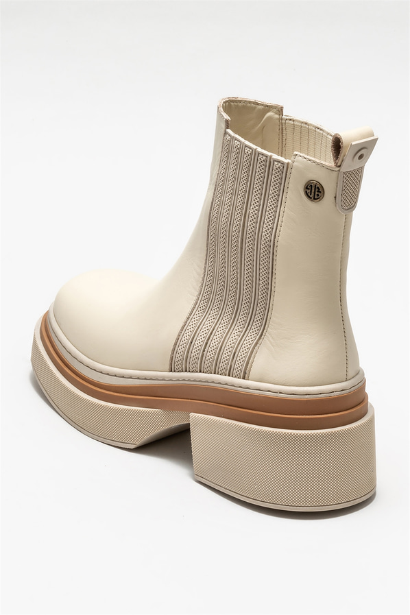 Bej deri kadın bot, günlük kullanım için - Elle Shoes