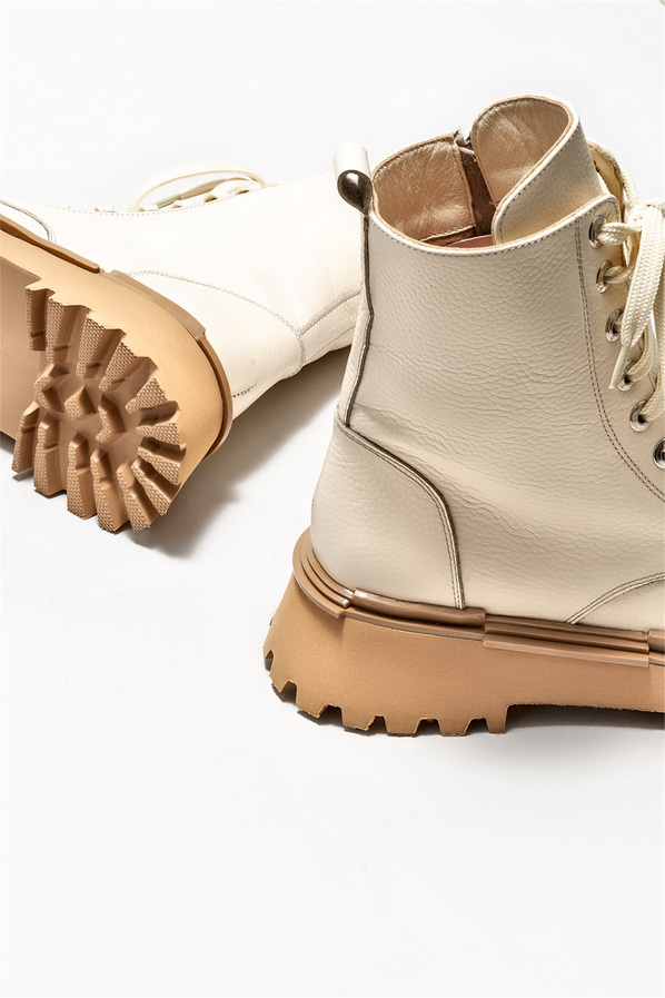Bej deri kadın bot, günlük kullanım için - Elle Shoes