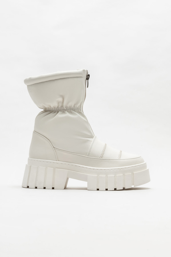 Bej deri düz kadın bot, günlük kullanım için - Elle Shoes
