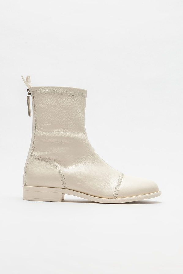 Bej deri düz kadın bot, günlük kullanım için - Elle Shoes