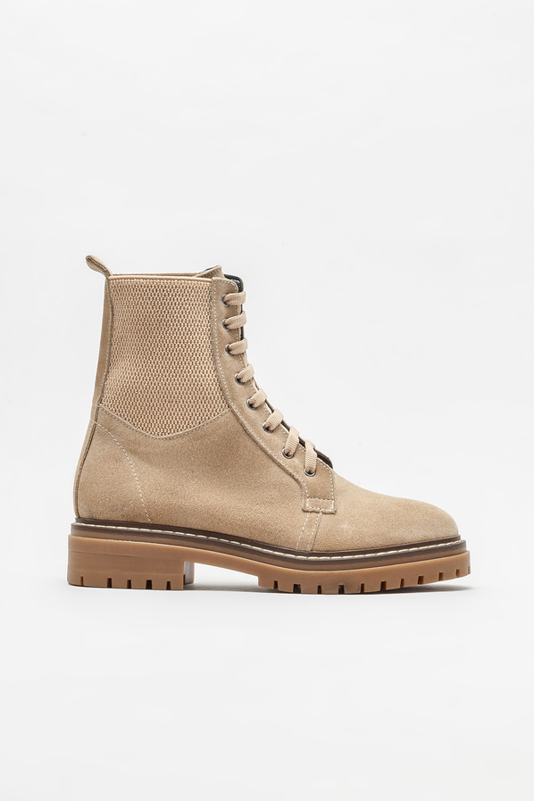Bej deri düz kadın bot, günlük kullanım için - Elle Shoes