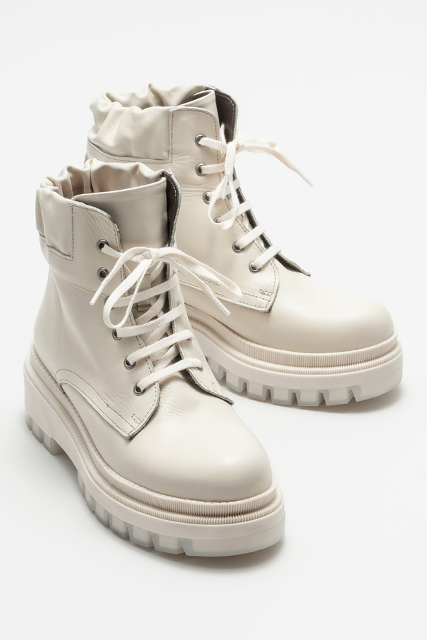 Bej deri düz kadın bot, günlük kullanım için - Elle Shoes